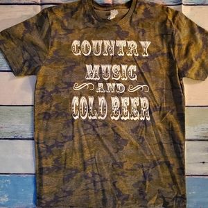 Graphic tee. Size large